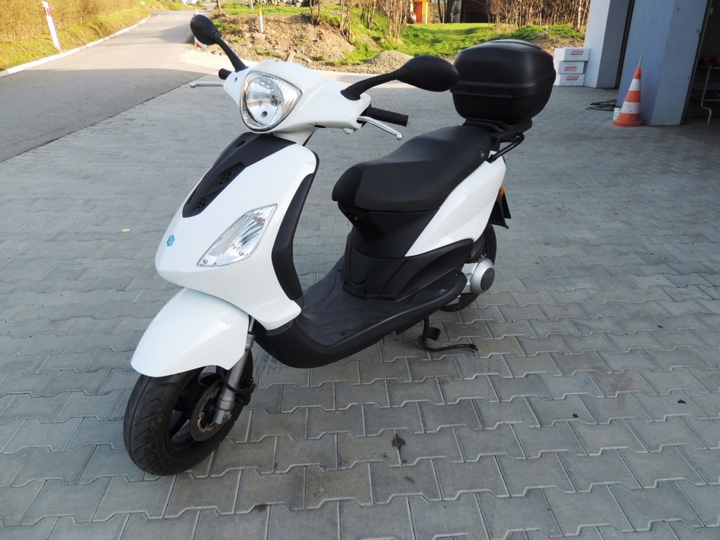 PIAGGIO  SKUTER DERBI BOULEVARD 125 4T