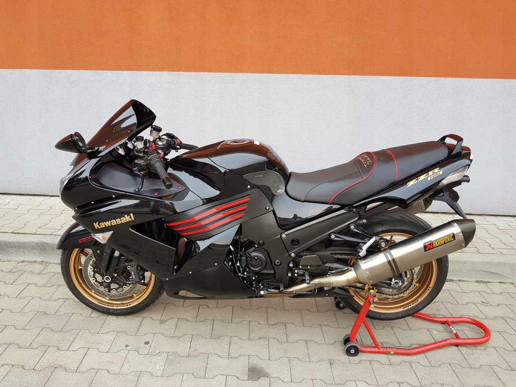 Kawasaki ZZR1400 ZX-14 Black Edition Hayabusa