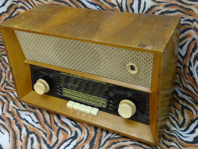 STARE polskie radio lampowe DIORA chyba Romans
