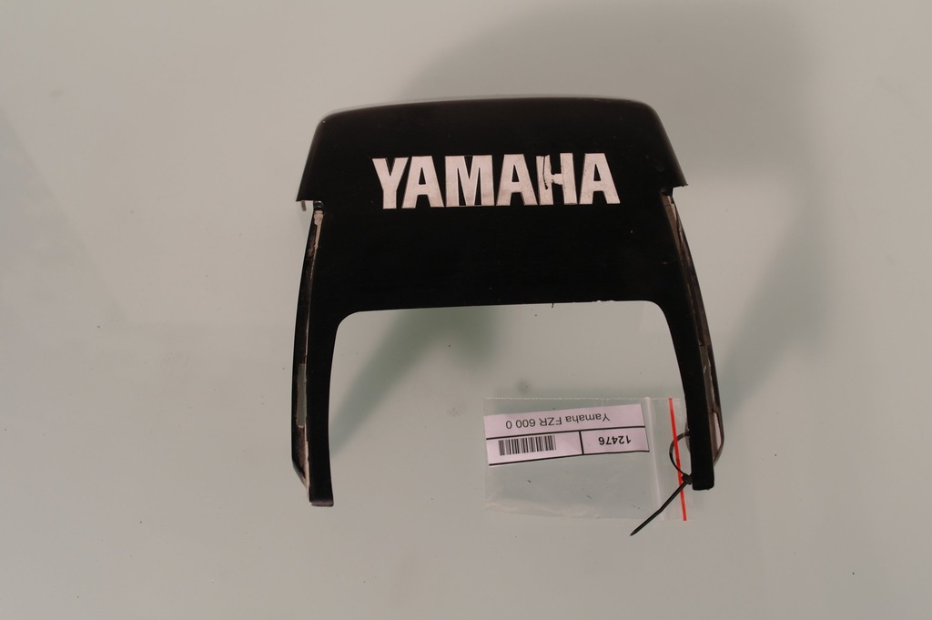 ŁĄCZNIK OWIEWKA ZADUPKA LAMPY	Yamaha FZR 600