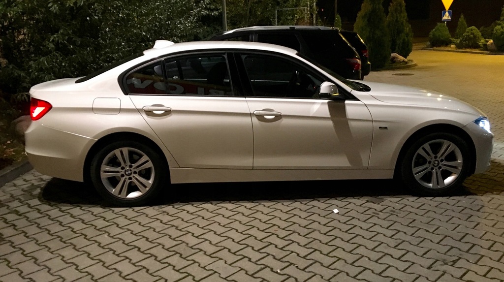 BMW serii 3 FV VAT 23 7639348914 oficjalne archiwum