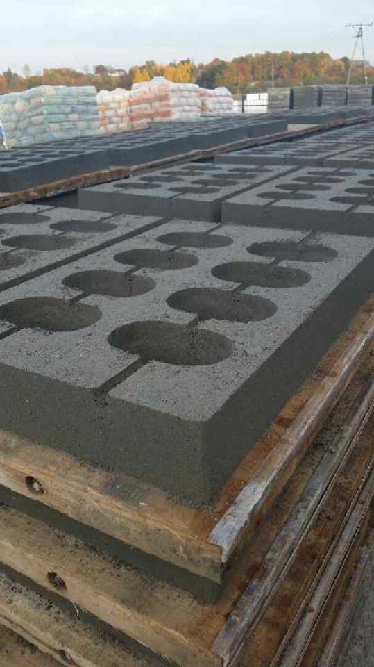 MAŁA PŁYTA JUMBO 75 X 50 X 8,5 CM 