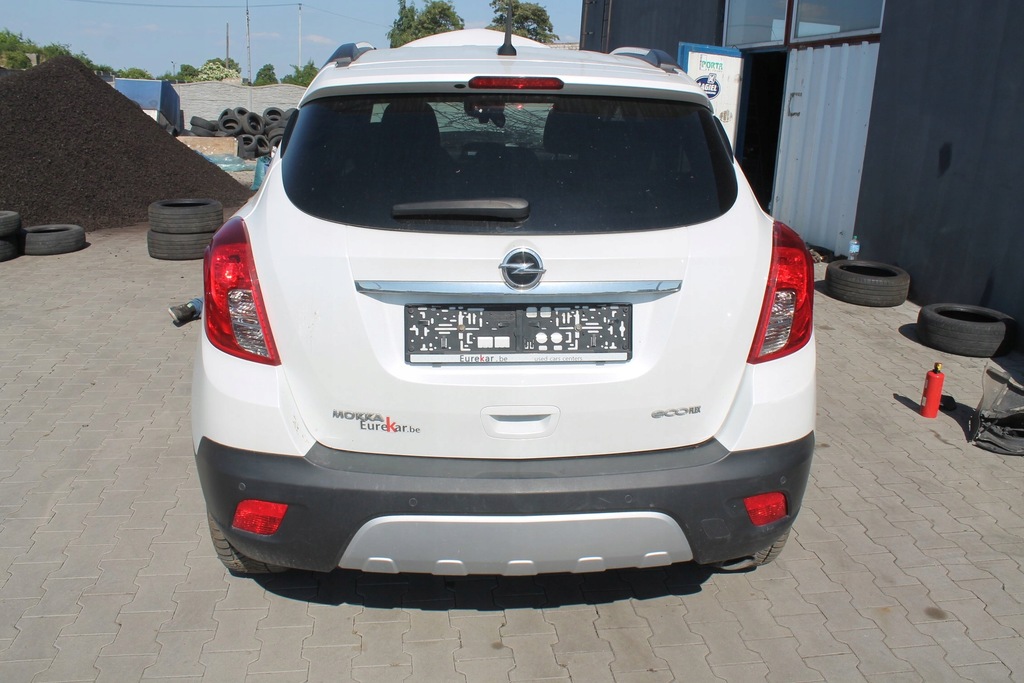 OPEL MOKKA TYŁ EUROPA BIAŁA PERŁA KLAPA