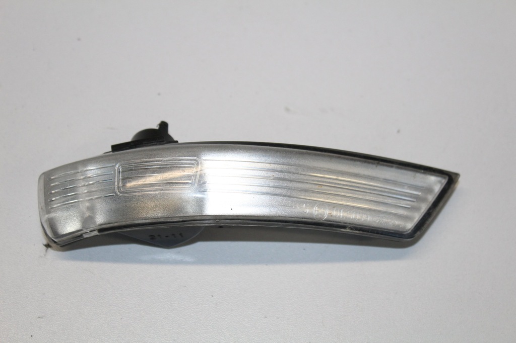 FORD FOCUS MK2 KIERUNKOWSKAZ LUSTERKA 8M5113B381AA