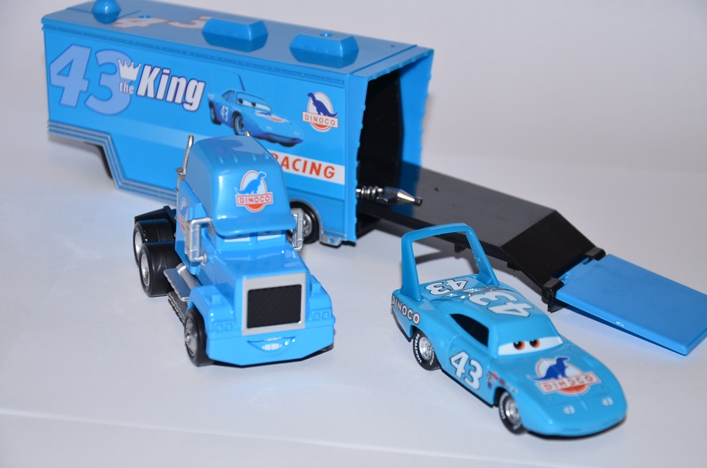 CARS AUTA CIĘŻARÓWKA DINOCO MACK + KRÓL DISNEY