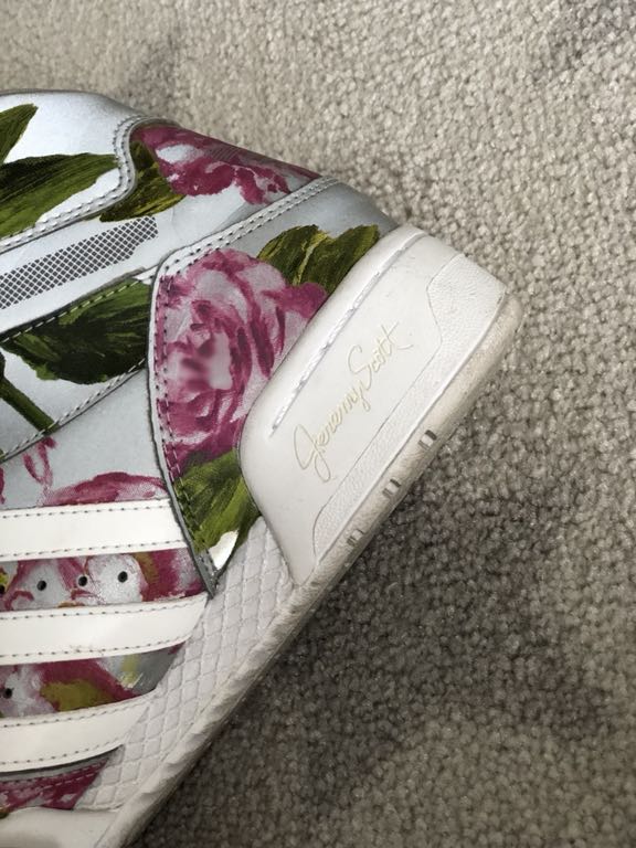 adidas wings floral