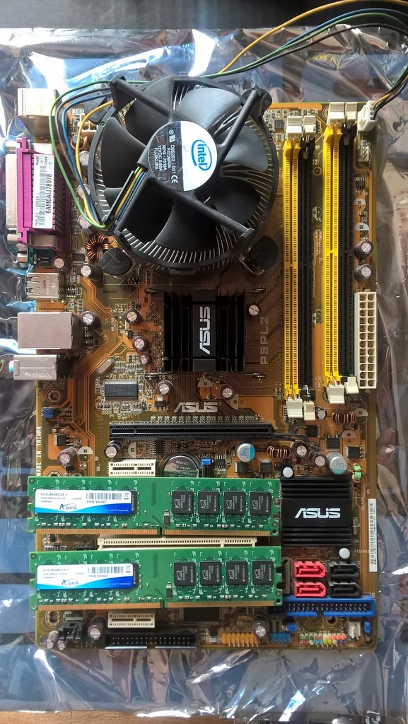 ASUS P5PL2 + E4600 + 4GB DDR2