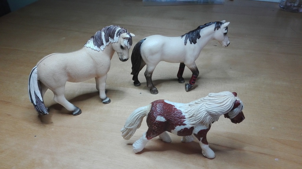 Figurki schleich konie