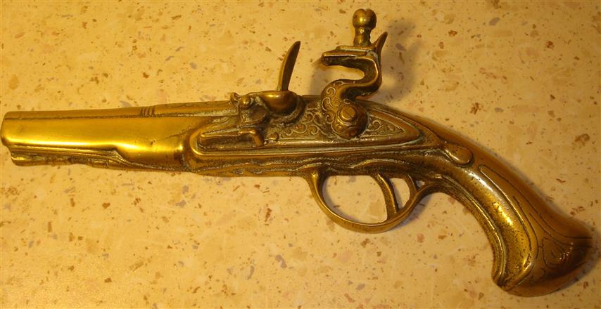 PISTOLET MOSIĘŻNY W STYLU RETRO PLAKIETA OKAZJA