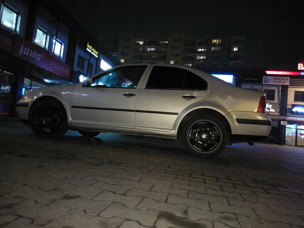 Volkswagen Bora Highline 2.0 V8 Benzyna