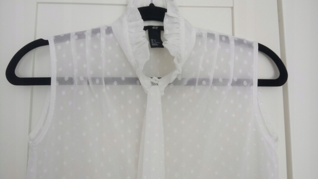 Bluzka biała H&M - 34, ze stójką bez rękawów