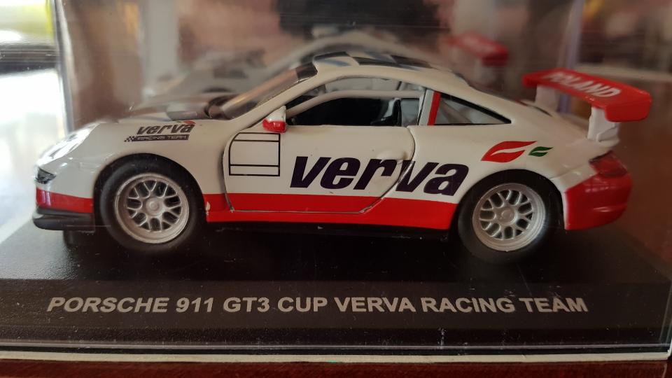 Porsche 911 GT3 CUP VERVA model 1/32-CHARYTATYWNIE