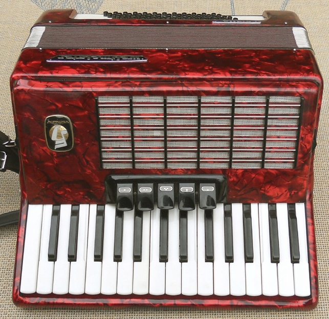 AKORDEON WELTMEISTER STELLA 60 BASÓW + futerał 7739855818 oficjalne