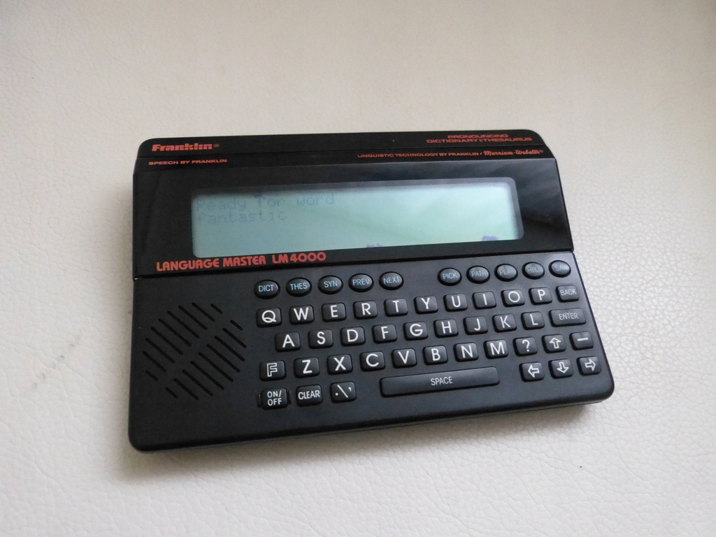 SLOWNIK ELEKTRONICZNY MOWIACY FRANKLIN LM 4000 USA