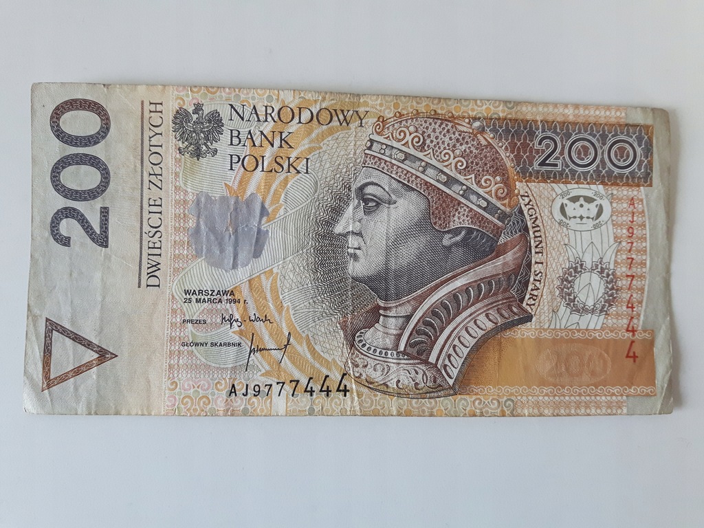 banknot 200 zł unikatowy numer AJ 9777444
