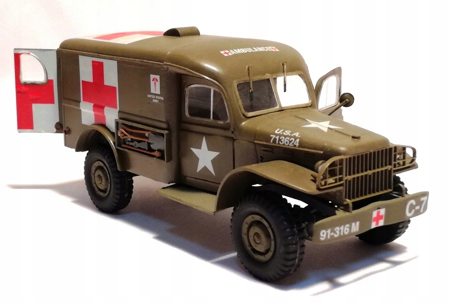 AMBULANCE DODGE WC-54 1:35 ITALERI WOW