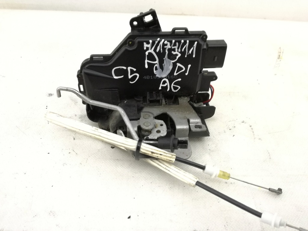Zamek drzwi prawy przód PP Audi A6 C5 PA6630FV