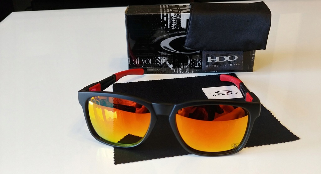 Okulary Oakley Ferrari OO 9272 Catalyst