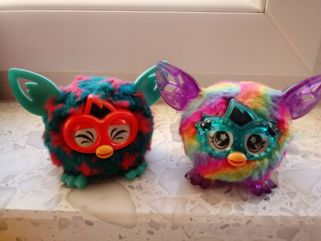 furby mały dziecko