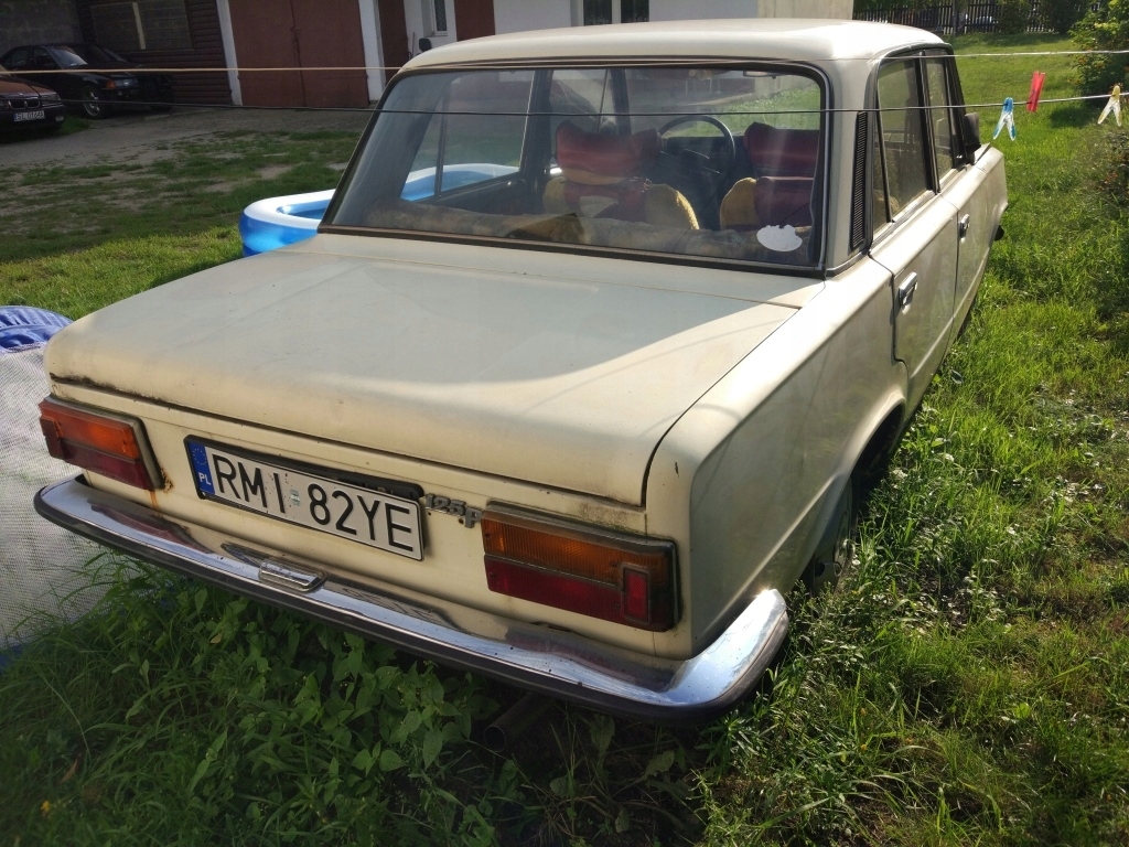 Fiat 125P 1972 rok 7493916985 oficjalne archiwum Allegro