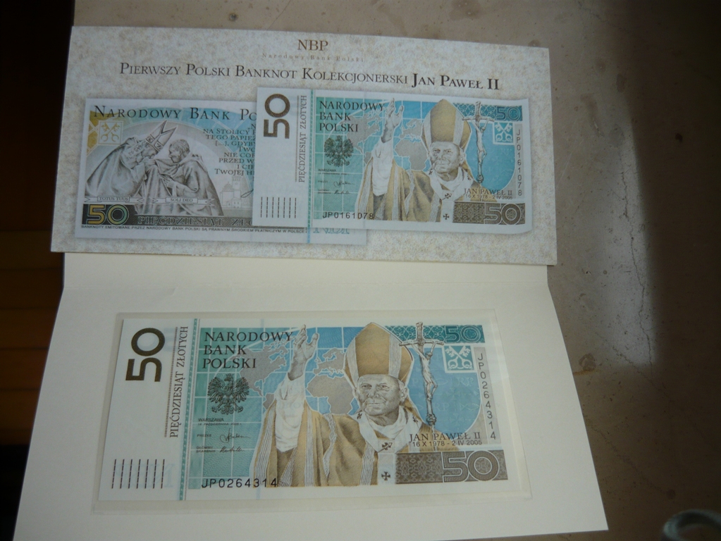 Banknot kolekcjonerski 50 zł z Papieżem JP2