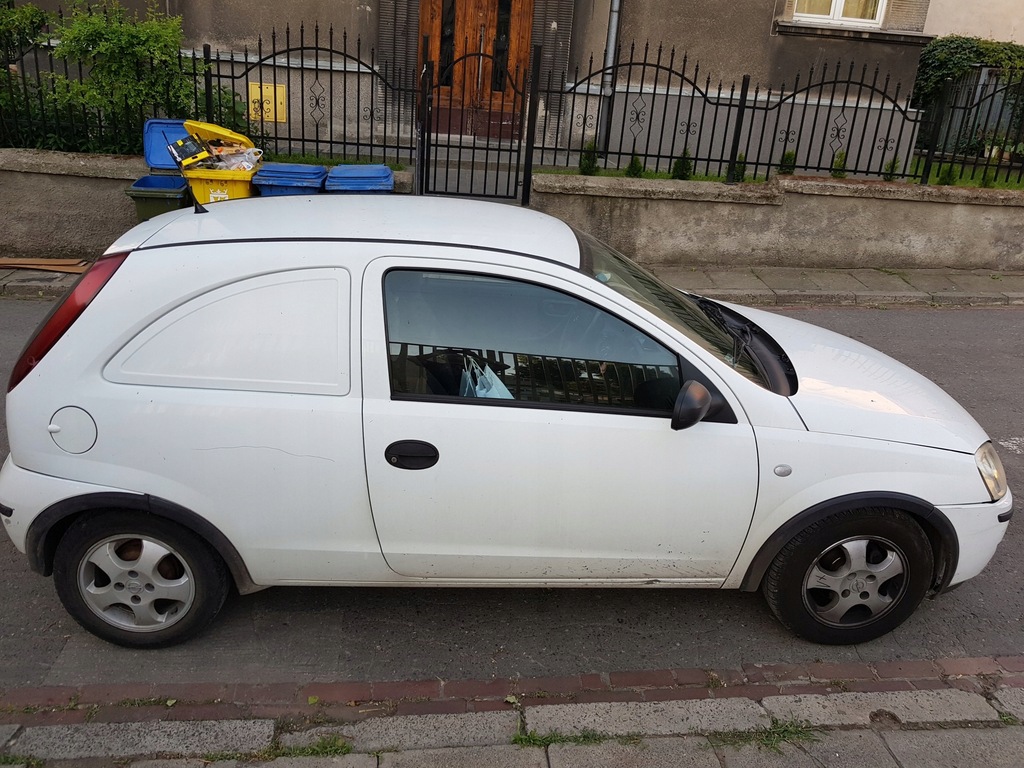 Opel corsa c 2004