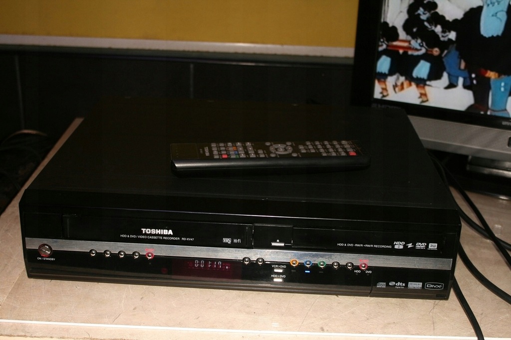 Nagrywarka TOSHIBA DVD+VHS+ HD PRZEGRAJ VHS- DVD
