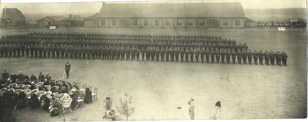 Zdjęcie wojskowe koszary