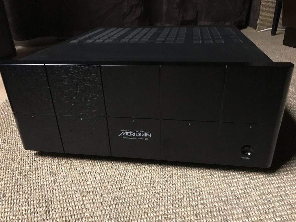 Meridian 558 - 5 channel power amplifier