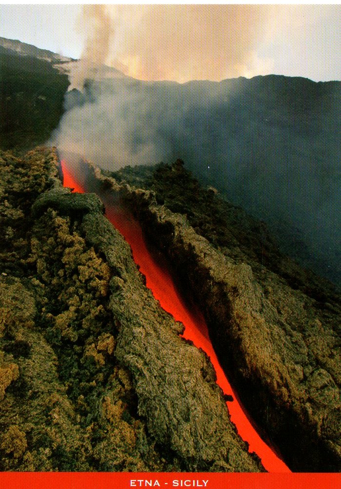 WŁOCHY SYCYLIA GÓRA ETNA  WULKAN ERUPCJA