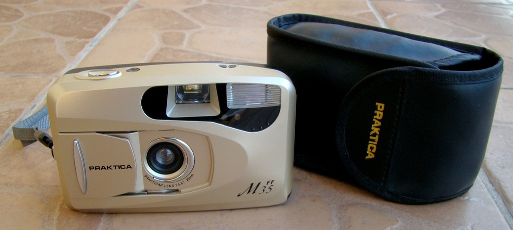 aparat fotograficzny PRAKTICA M35 FF z futerałem