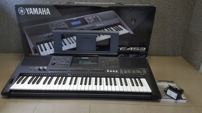 KEYBOARD YAMAHA PSR-E453 NIE-UŻYWANY!! POLECAM!!
