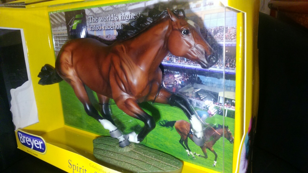 NOWY -Koń Breyer Frankel