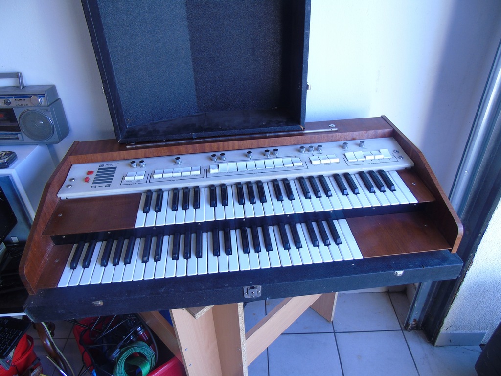 Organy Unitra Eltra B2