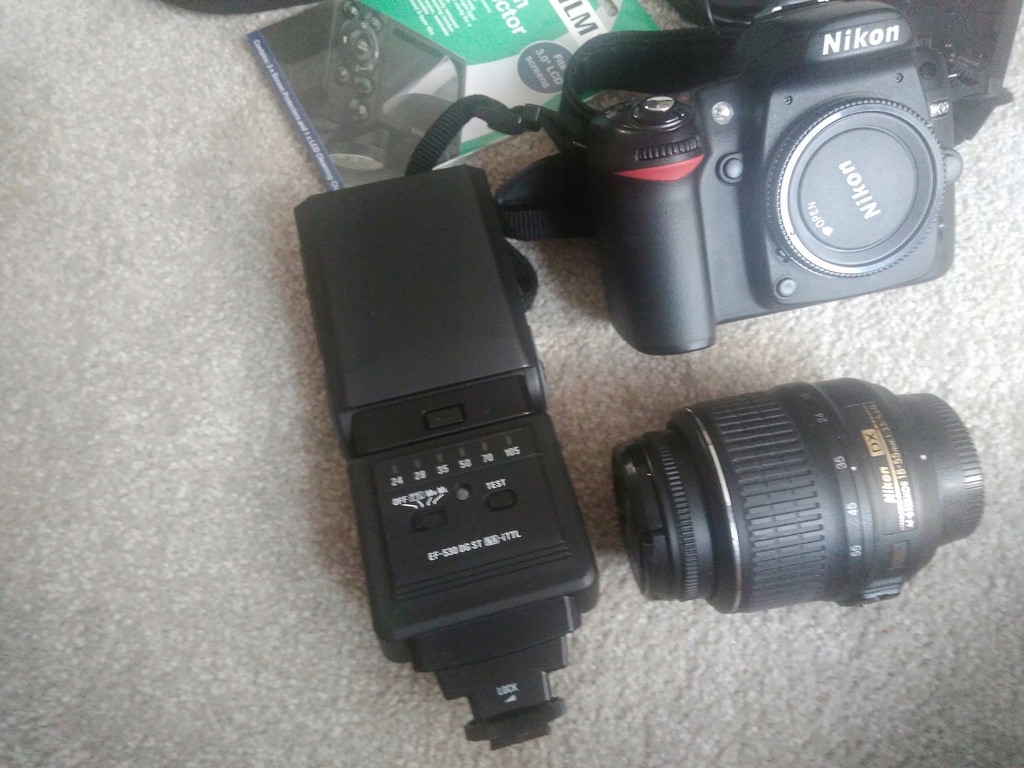 Nikon D80/Nikkor 18-55mm/Lampa Sigma EF-530 DG ST