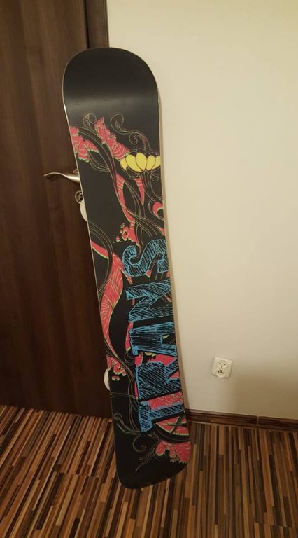 Deska Snowboardowa 156 cm