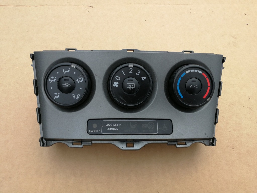 Gasnąca Kontrolka Airbagu Toyota Auris Volvo on call wymagany serwis