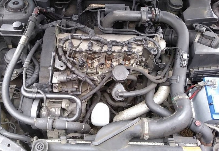 VOLVO S40 I V40 I 1.9DCI 85kW 115KM SILNIK F9K