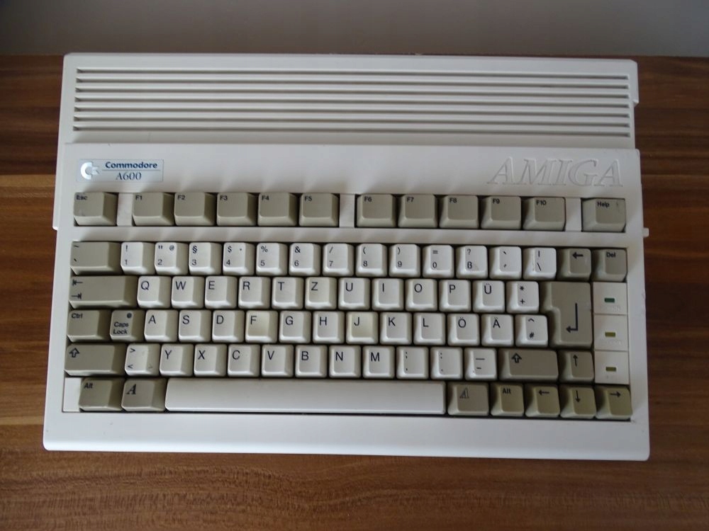 AMIGA 600.