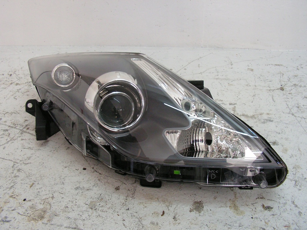 Renault Laguna III coupe lampa Bi xenon prawa