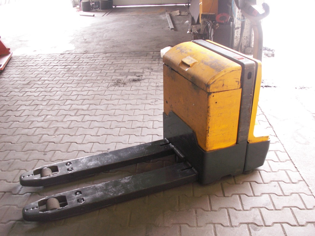 PALECIAK ELEKTRYCZNY JUNGHEINRICH EJE 220 2 T