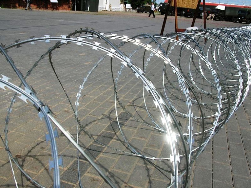 Drut Concertina zasieki drut kolczasty spirala żyl