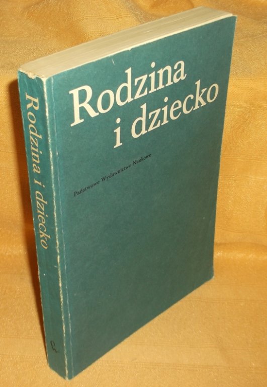 RODZINA I DZIECKO - Maria Ziemska  /6820/