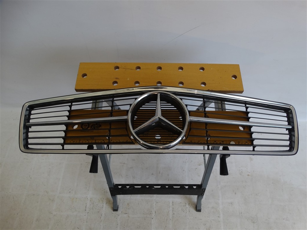 ATRAPA GRILL MERCEDES W126 126 SEC ORYGINAŁ