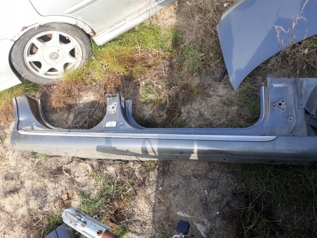 próg prawy zdrowy Rover 75 mg zt
