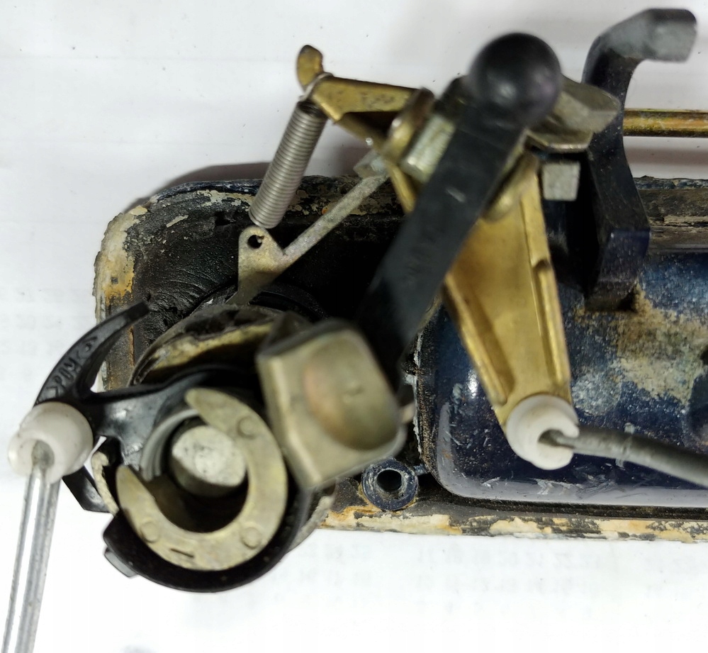 MECHANIZM ZAMKA BAGAŻNIKA VW GOLF 4 BORA POLO 97-