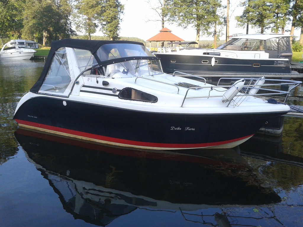 Łódź motorowa Delfin 650  BEZ SILNIKA !