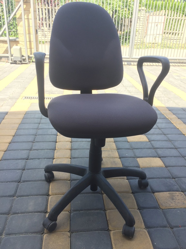 Fotel obrotowe firmy Profim model SOLO 10S P20 EVO