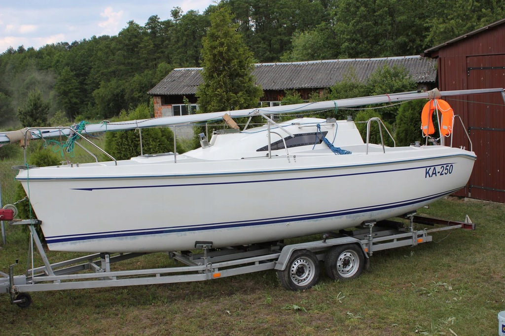 Jacht żaglowy Sportina New Classic 700 z przyczepą