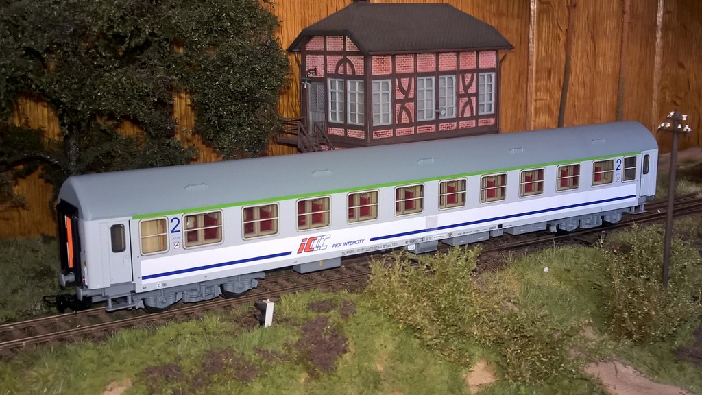 Tillig 74837 wagon osobowy 2kl. B10nou PKP ICCC H0